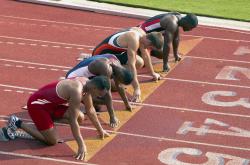 重返赛场首场状态出色，MAD观众沸腾！，阿扎伦卡重返赛场赢得满堂喝彩