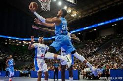 比赛规则变更引发热议！，字母哥在切尔西比赛中领先优势明显上演精彩一战的简单介绍